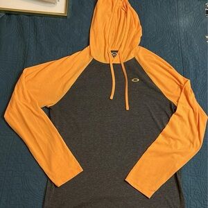 Oakley Men's Hoodie in Orange and Gray